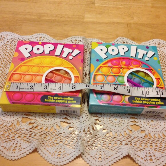 Pop It! Bubble toy bundle, two new Chuckle and Roar bubble popping games - Picture 5 of 5